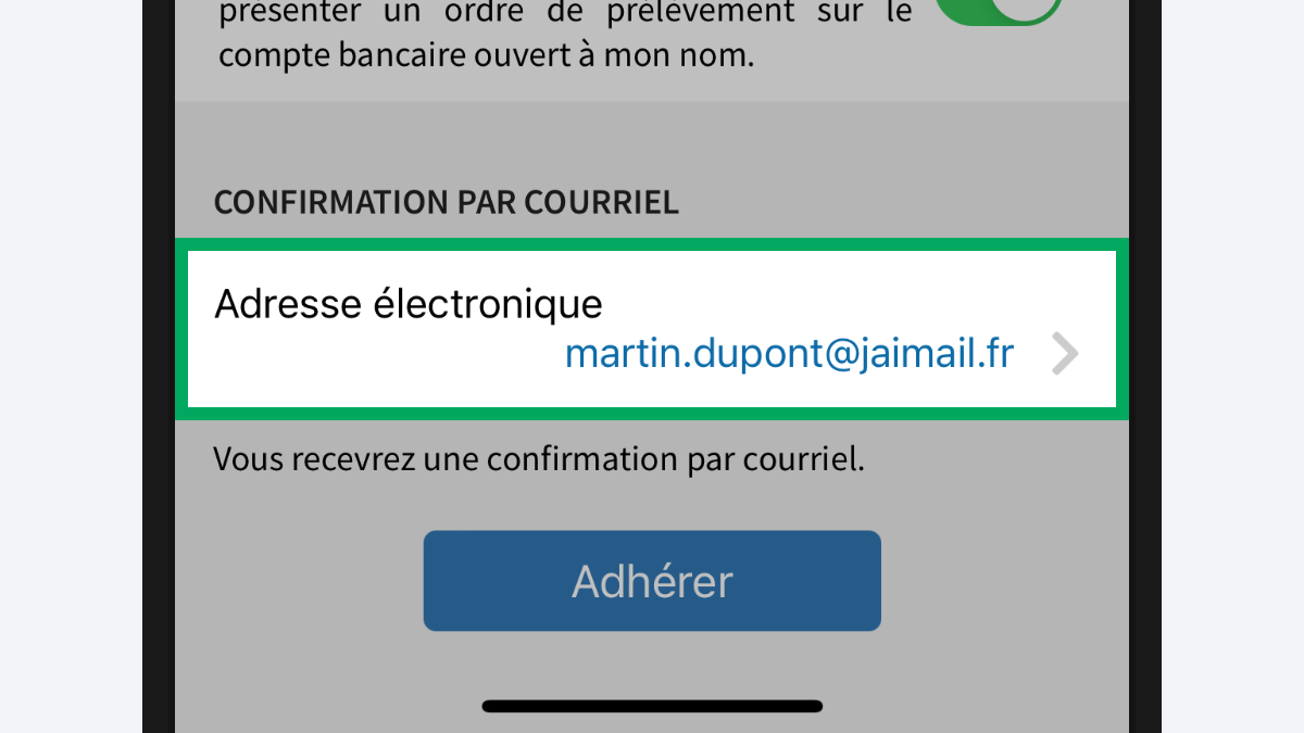 Capture d’écran partielle de l’application présentant le cadre « Confirmation par courriel » de la page « Prélèvement mensuel ».
            La ligne « Adresse électronique » (avec une valeur « martin.dupont@jaimail.fr ») est encadrée.